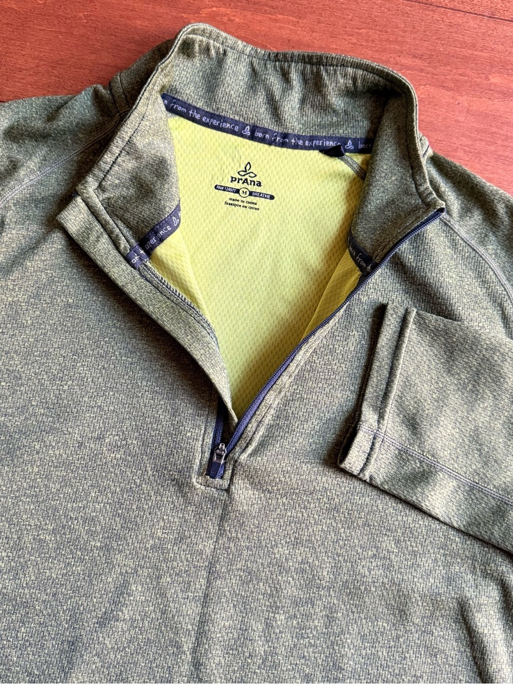 prAna Breathe Green 1/4 Zip Performance Lightweight Raglan Long Sleeve - M